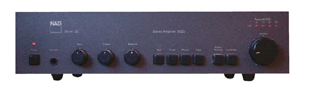 NAD 3020 front
