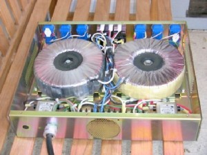 Monarchy Audio M150 2000 Watt AC Power Supply inside 2